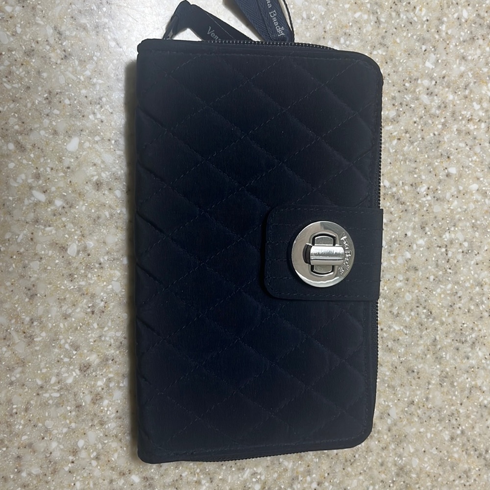 Vera Bradley RFID turn key wallet